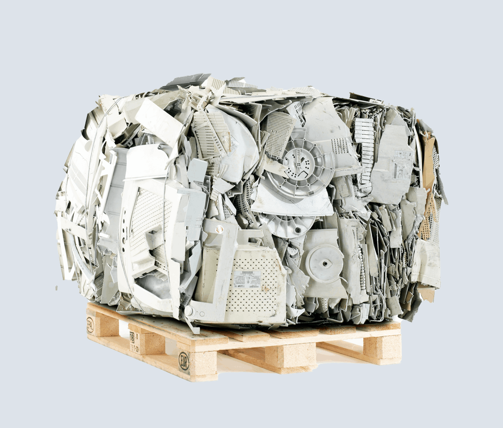 HSM V-Press 860 S volume reduction of stiff plastics (e.g. monitor and TV set housings)